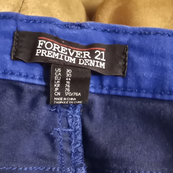 FOREVER 21 -PREMIUM DENIM LADIES JEANS - Picture 4 of 5